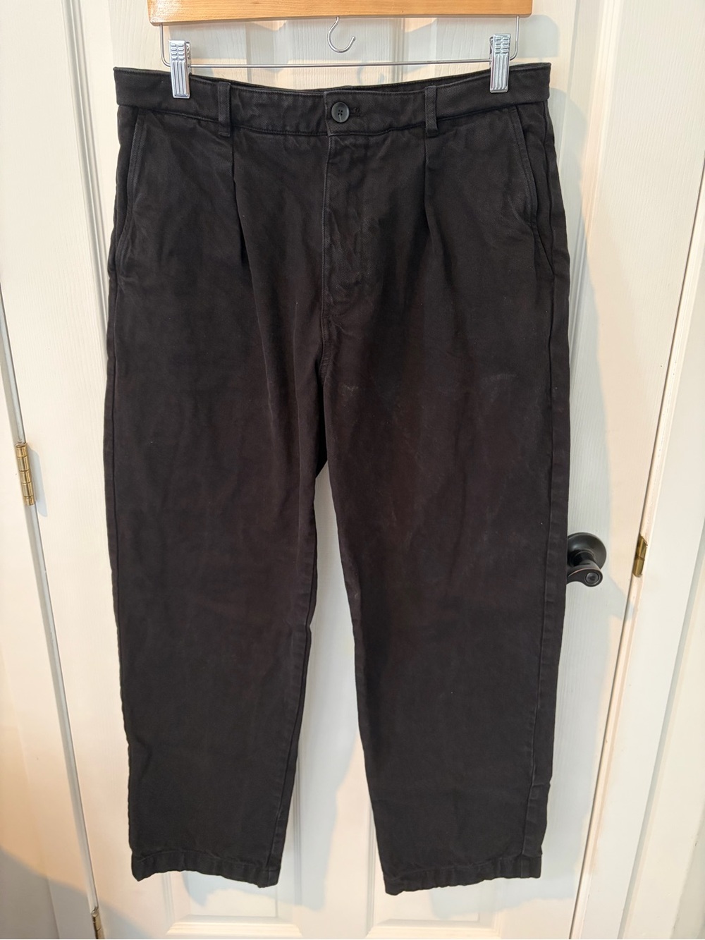 Zara Black Pleated Chino Pants